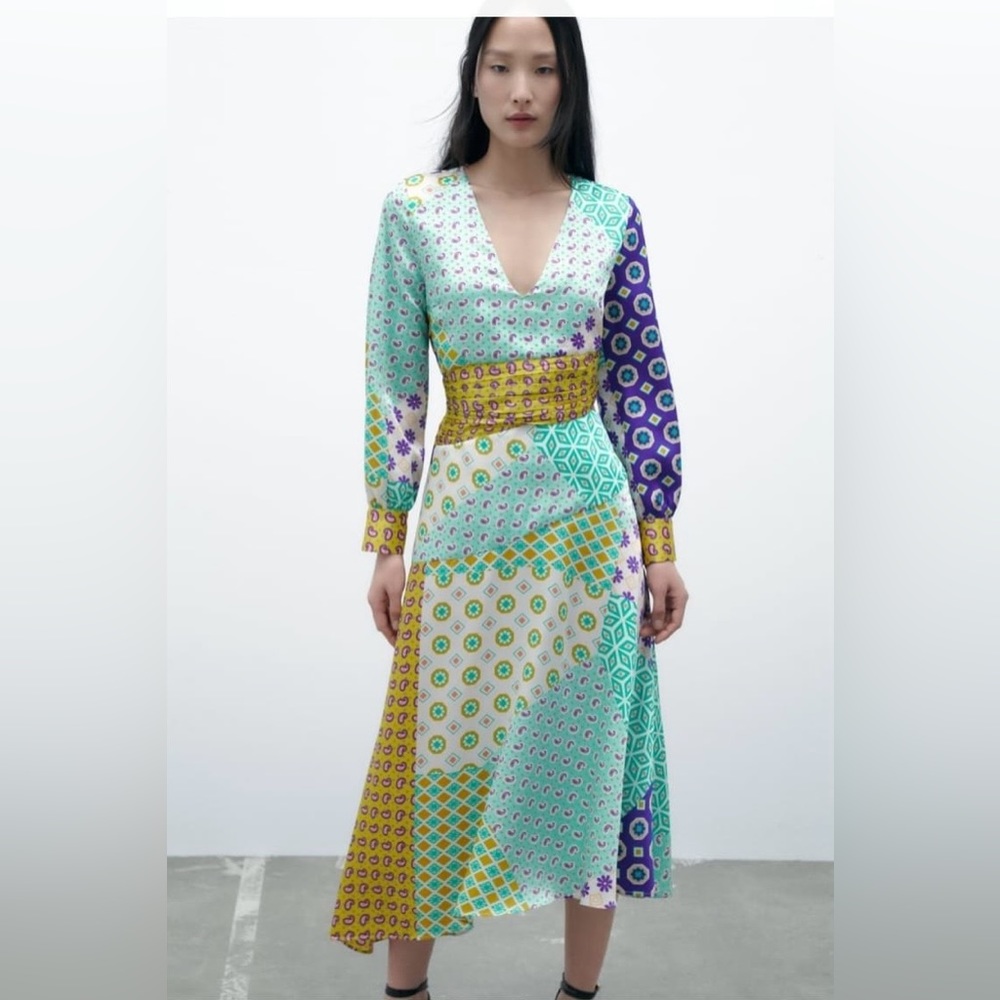 ZARA MIDI DRESS WITH PATCHWORK PRINT. Size M